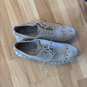 Kelsi Dagger Tan Studded Men's Oxfords